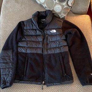 Women’s North Face Jacket size small